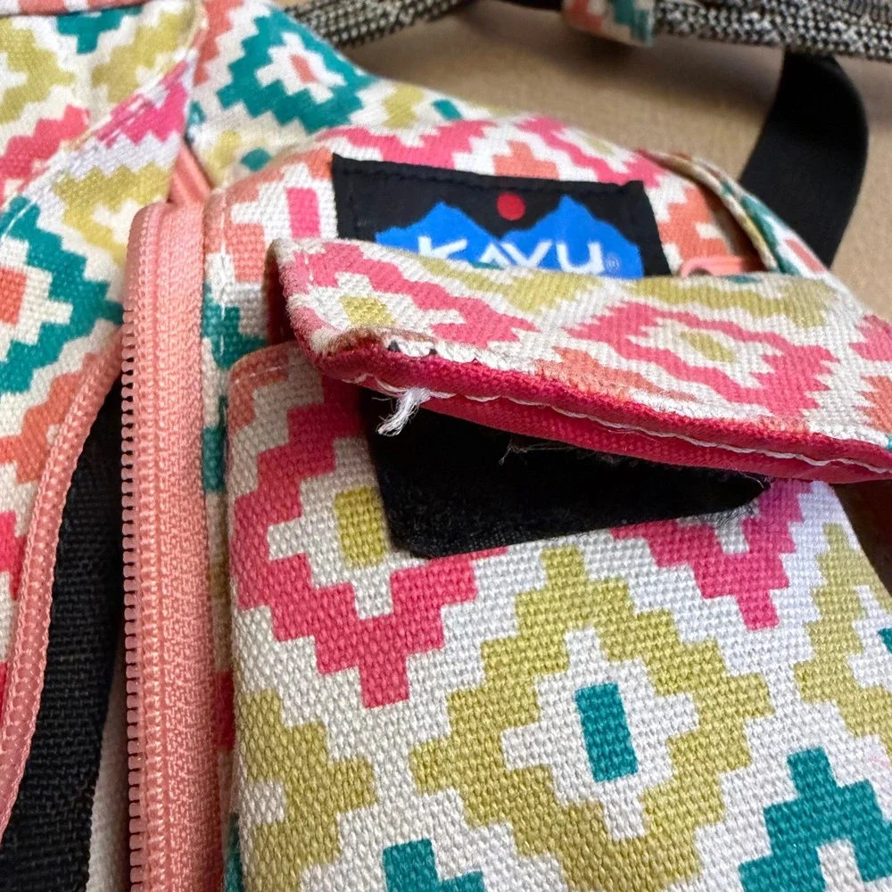 KAVU Rope Bag Sling Backpack Pink Yellow Teal Geometric Diamond Crossbody Bag